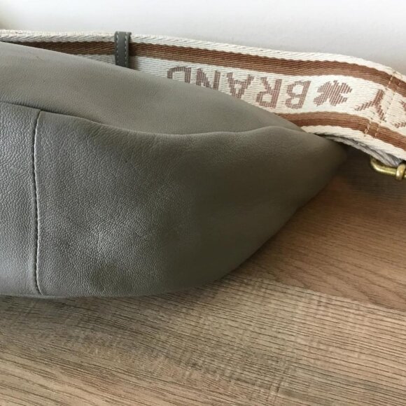 Lucky Brand Lexy Crescent Leather Hobo Bag in Seneca Rock Grey NWT MSRP $148 - Picture 6 of 10